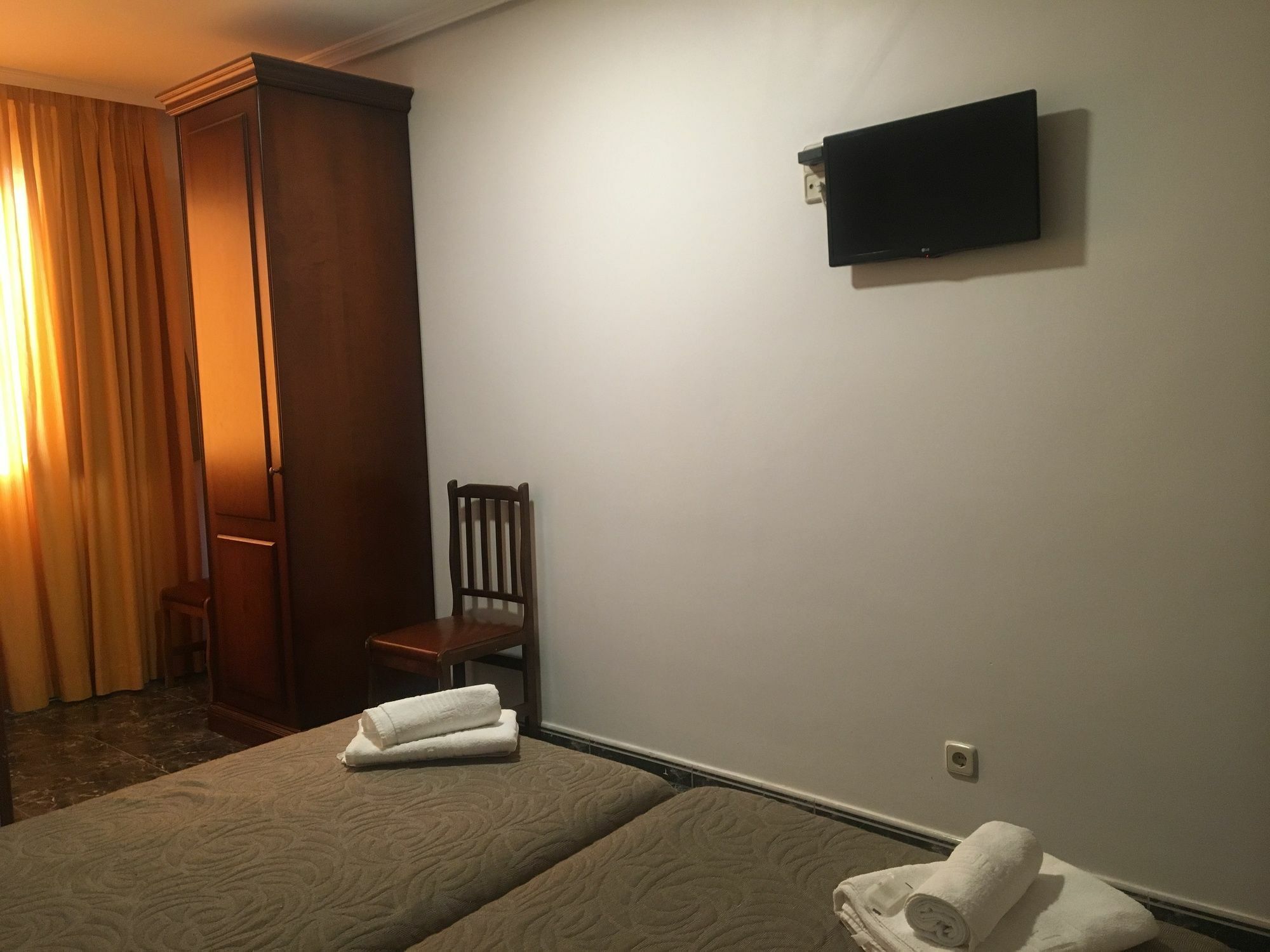 โอสตัล กอนชิตา เลกาซปี Hotel มาดริด ภายนอก รูปภาพ
