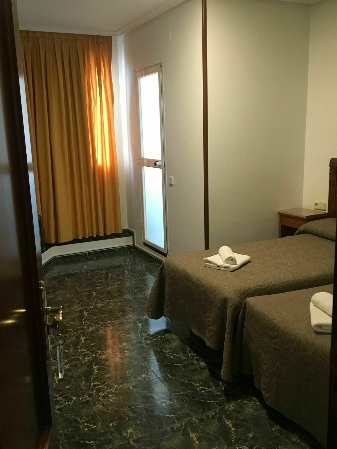 โอสตัล กอนชิตา เลกาซปี Hotel มาดริด ภายนอก รูปภาพ